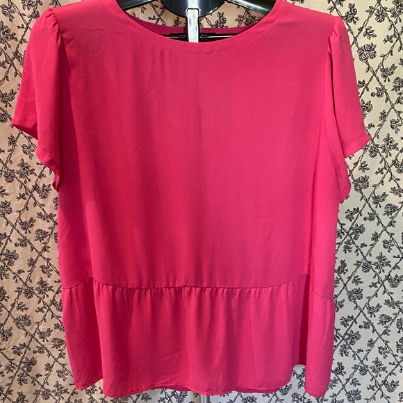 LOFT Tops - LOFT Vibrant Pink Blouse
